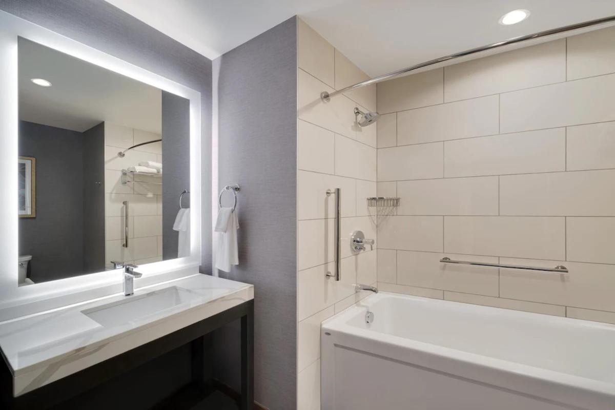 Hyatt Place Lax/century Blvd Hotel 3*